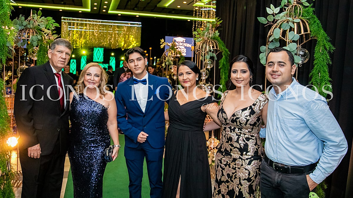 especial graduaciones 2023