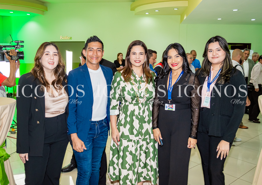 Reconocimiento TeleProgreso Honduras a Roger Valladares