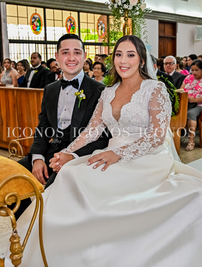 Boda Giselle Férez Bueso y Renán Núñez Ocampo