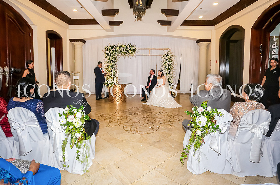 Karen Moradel y Ángel Andreakis