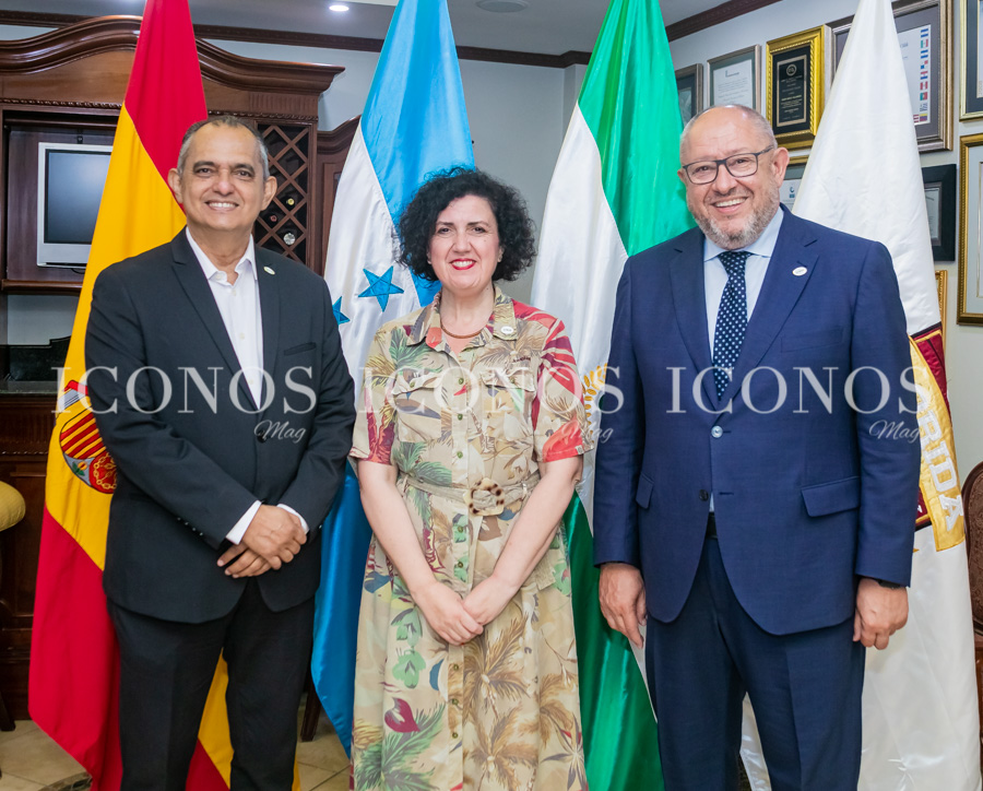 Firma de convenio UTH Honduras y Universidad de Córdoba España