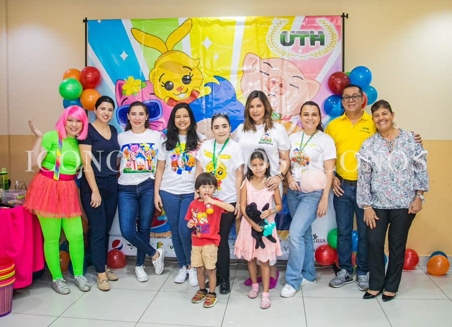 Jornada de vacunación by SESAL UTH Honduras (24)