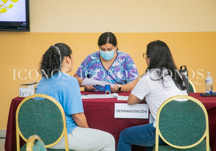 Jornada de vacunación by SESAL UTH Honduras (24)