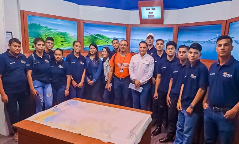 Gira técnico en logística y operaciones portuarias by Ucenm