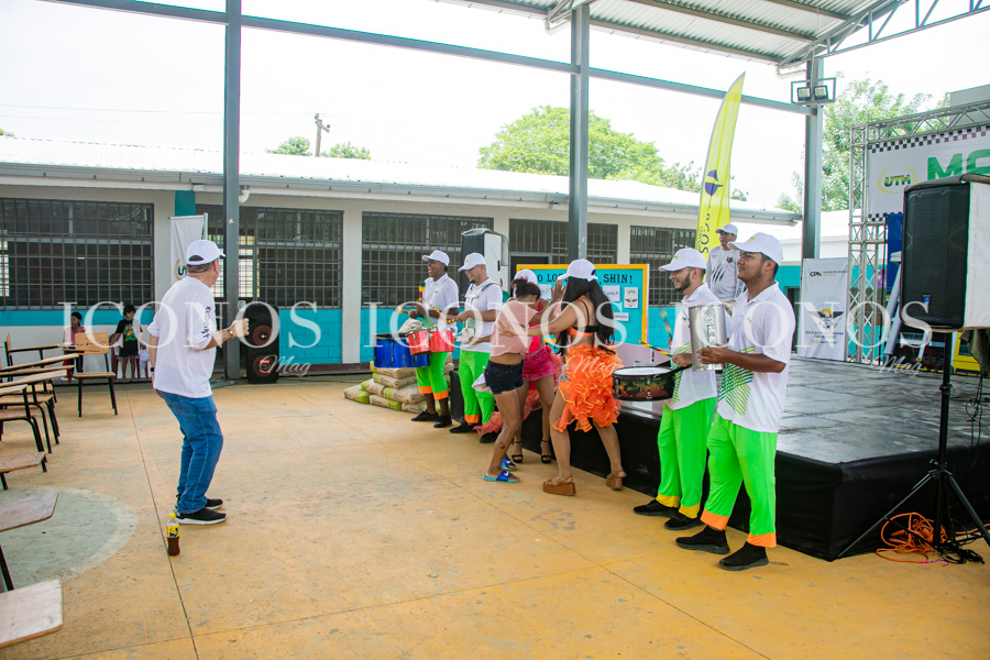 Donativo UTH y CPN a escuela José Simón Azcona Chamelecón