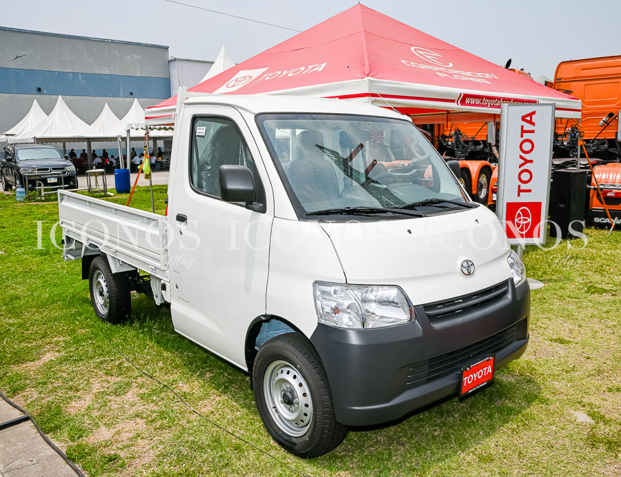 Toyota Lite Ace 2023 (2)