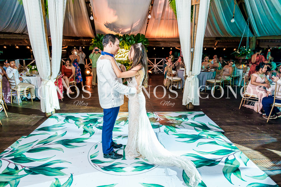 Boda Carolina Rosales y Nasry Handal en Puerto Cortés Honduras