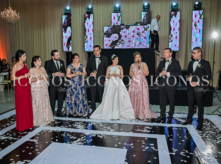 Boda Laura Espinal López y Guillermo Flores Araujo