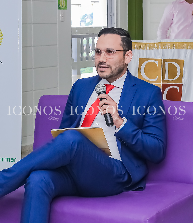 La Política de Libre Competencia en Honduras by UTH Tegucigalpa