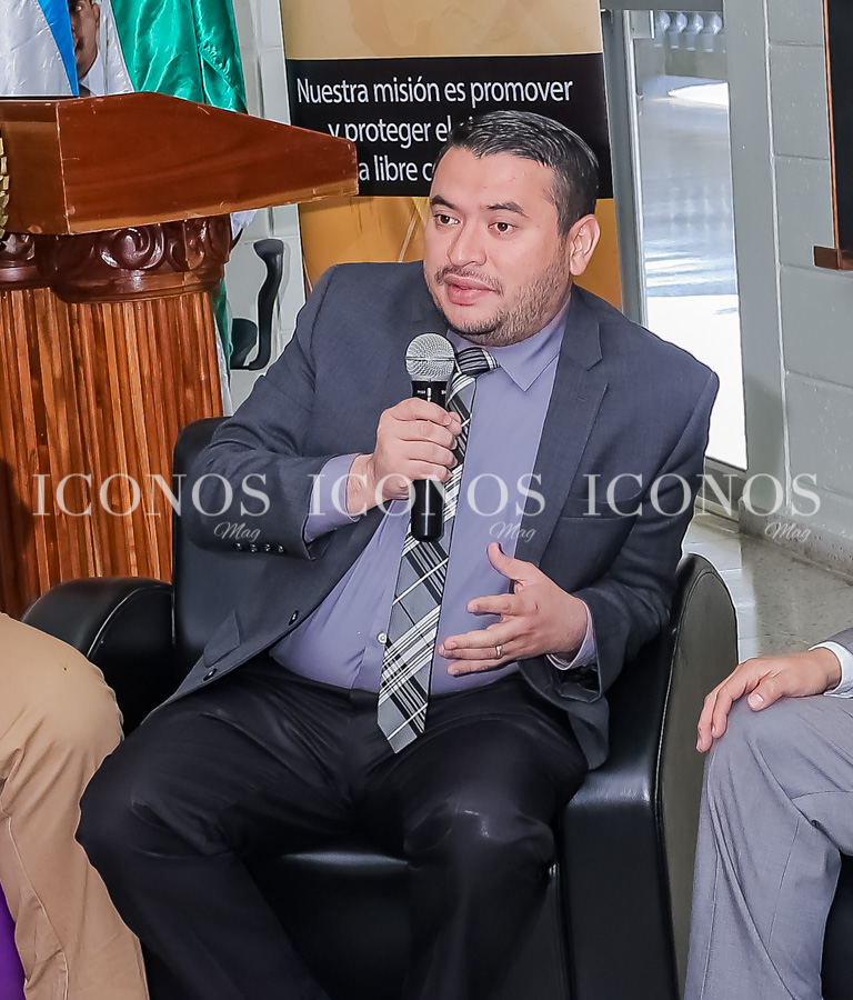 La Política de Libre Competencia en Honduras by UTH Tegucigalpa