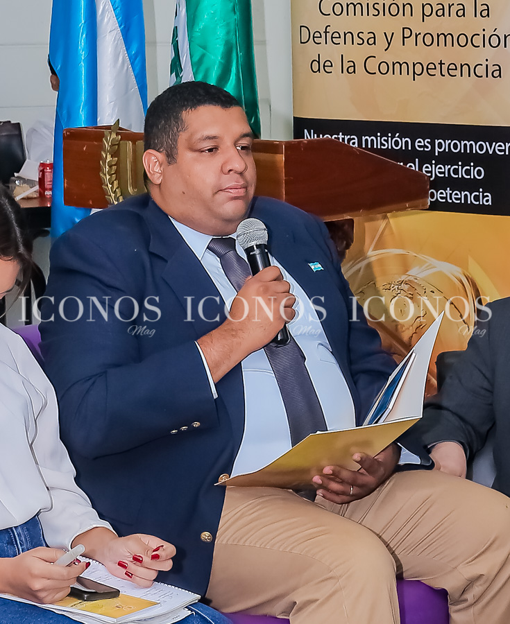 La Política de Libre Competencia en Honduras by UTH Tegucigalpa