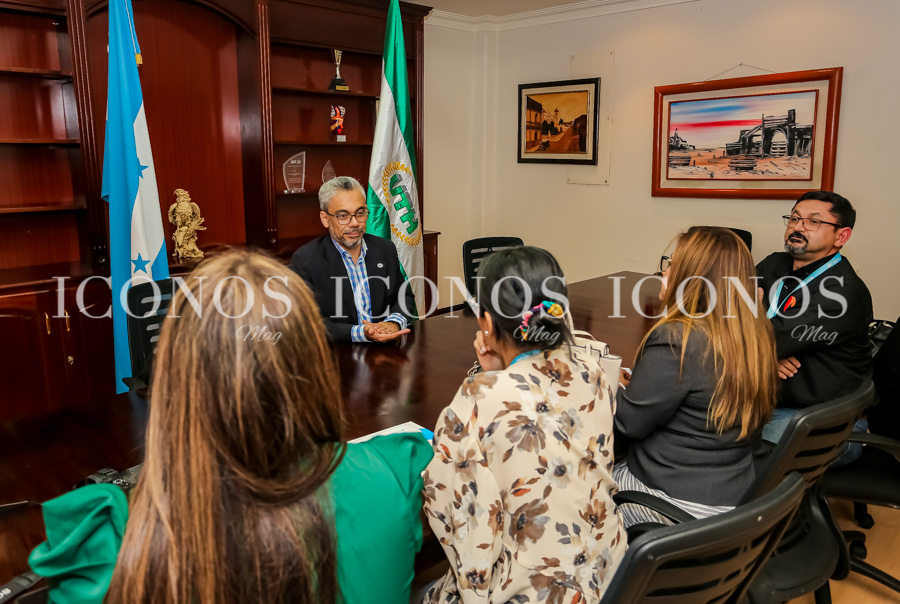 Convenio UTH y Secretaría de Asuntos de La Mujer