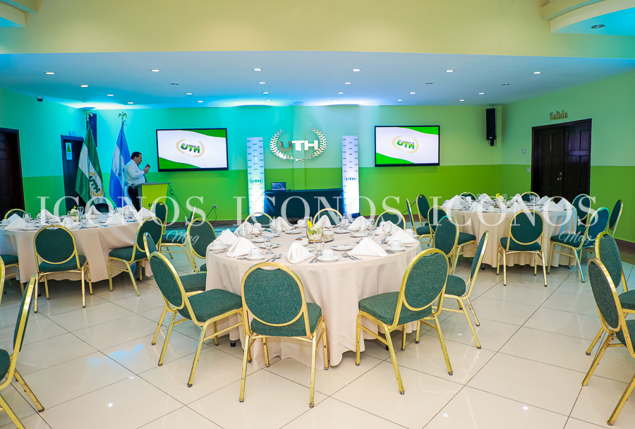 Desayuno empresarial inteligencia emocional by UTH Honduras