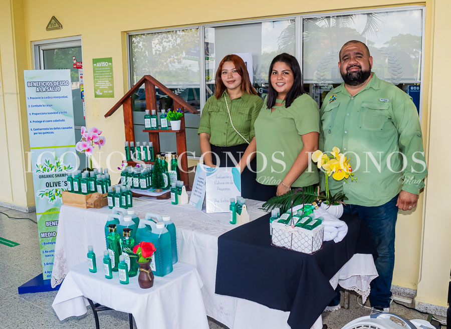 Feria proyectos de gerencia de negocios 2023 by UTH Honduras