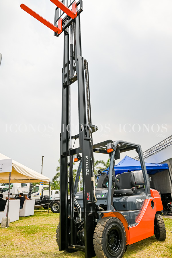 Montacargas Toyota 2023 (7)