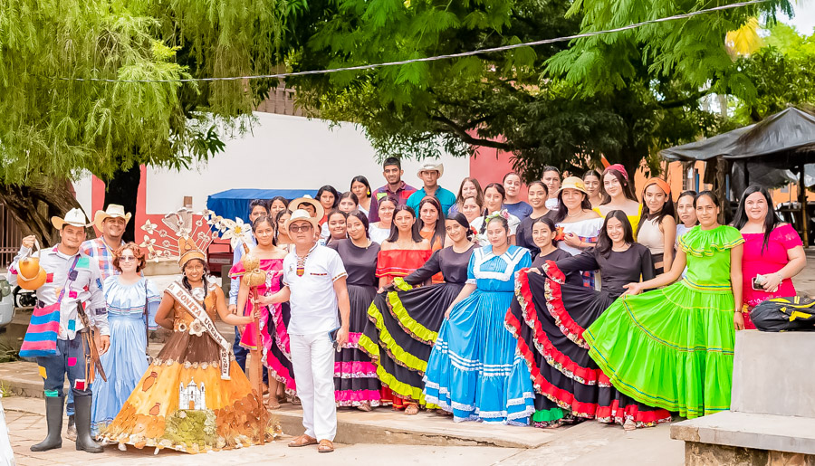 Muestra cultural Centro Asociado de UCENM Gracias