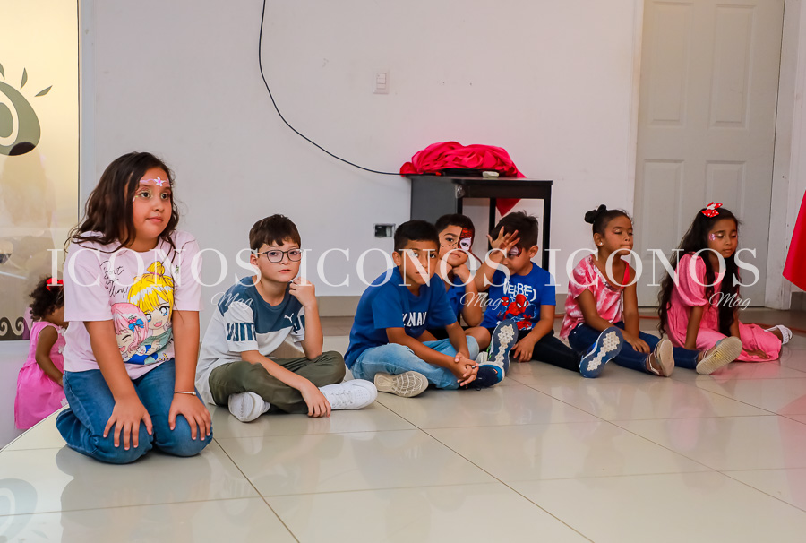 Piñata y cumpleaños de Brianna Lucía Beckeles Brocato 1