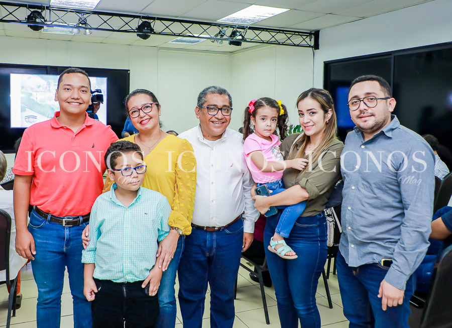 Presentación libro Los Firmantes de Gilberto Izcoa (1)