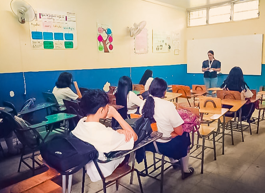 Charla Ética Profesional by UCENM campus Peña Blanca