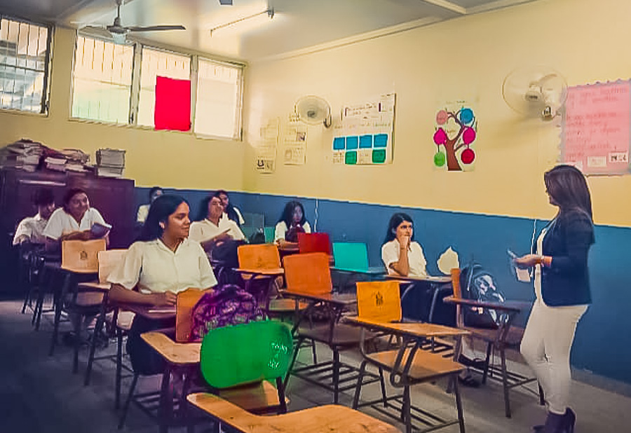 Charla Ética Profesional by UCENM campus Peña Blanca