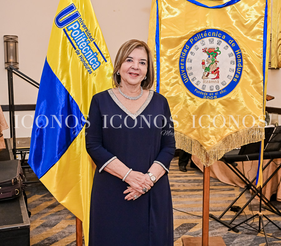 Doctorado Honoris Causa en Educación 2023 by UPH Honduras 1