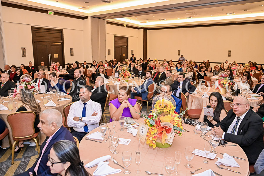 Doctorado Honoris Causa en Educación 2023 by UPH Honduras 2