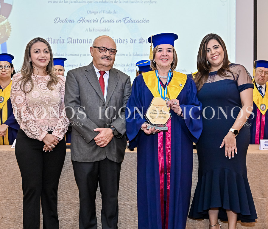 Doctorado Honoris Causa en Educación 2023 by UPH Honduras 2