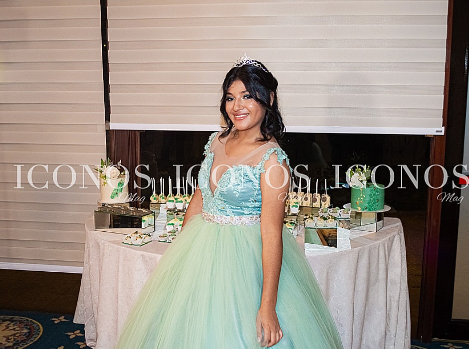 PORTADA Quince años Arianna Trochez-min