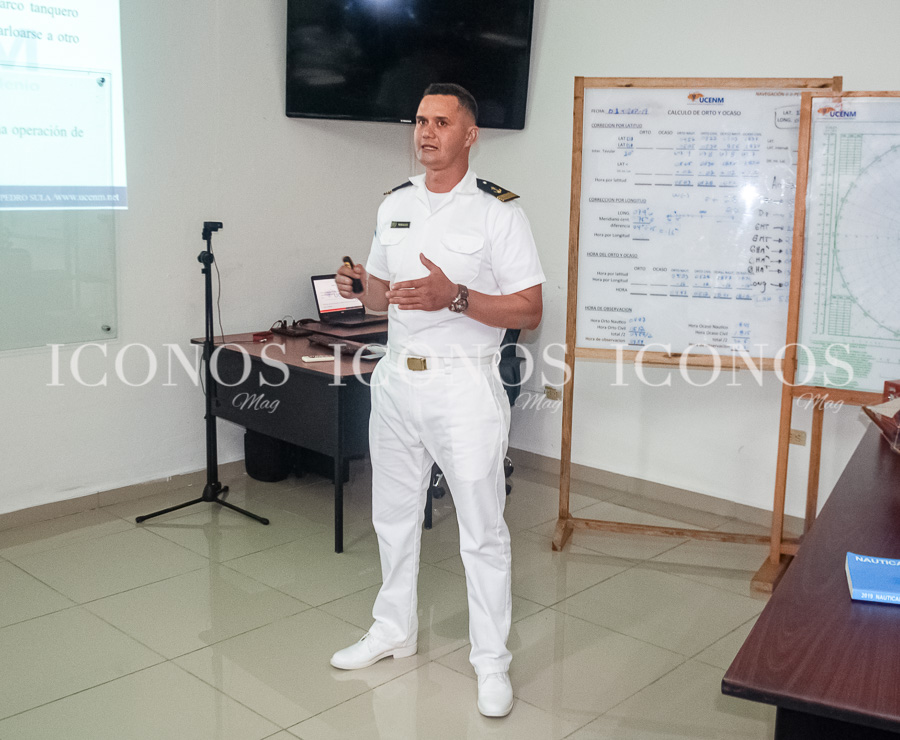 Primera defensa profesional de navegación y control marítimo by UCENM