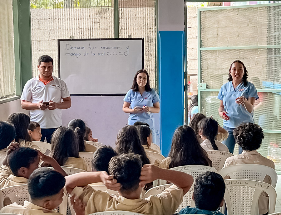 Charlas salud emocional by UCENM San Pedro Sula