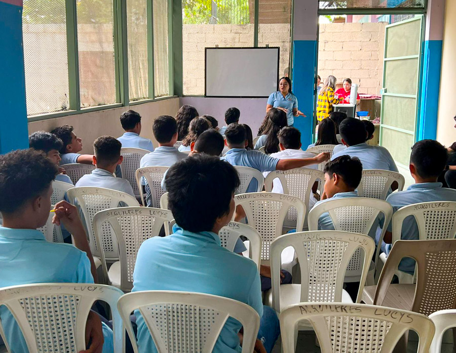 Charlas salud emocional by UCENM San Pedro Sula