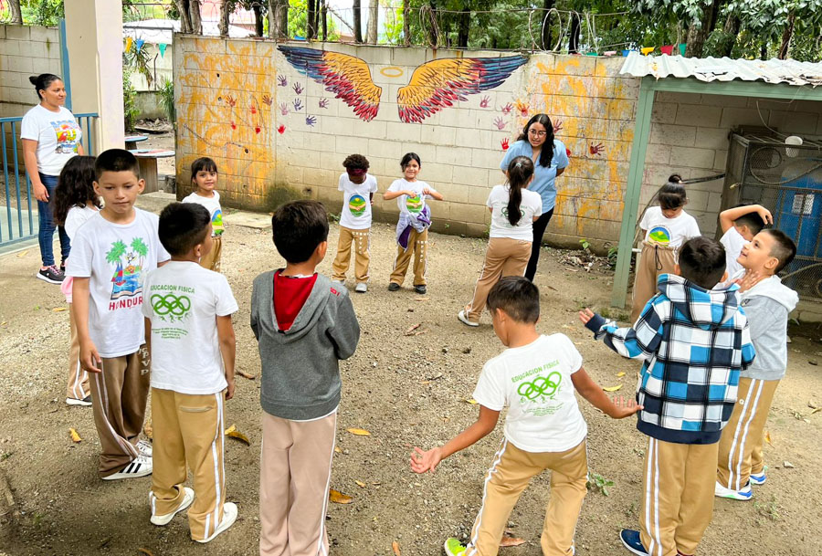 Charlas salud emocional by UCENM San Pedro Sula