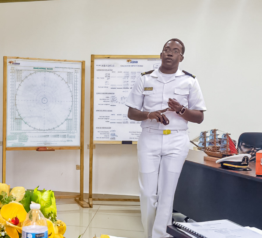 Defensa profesional de navegación y control marítimo by UCENM 2023