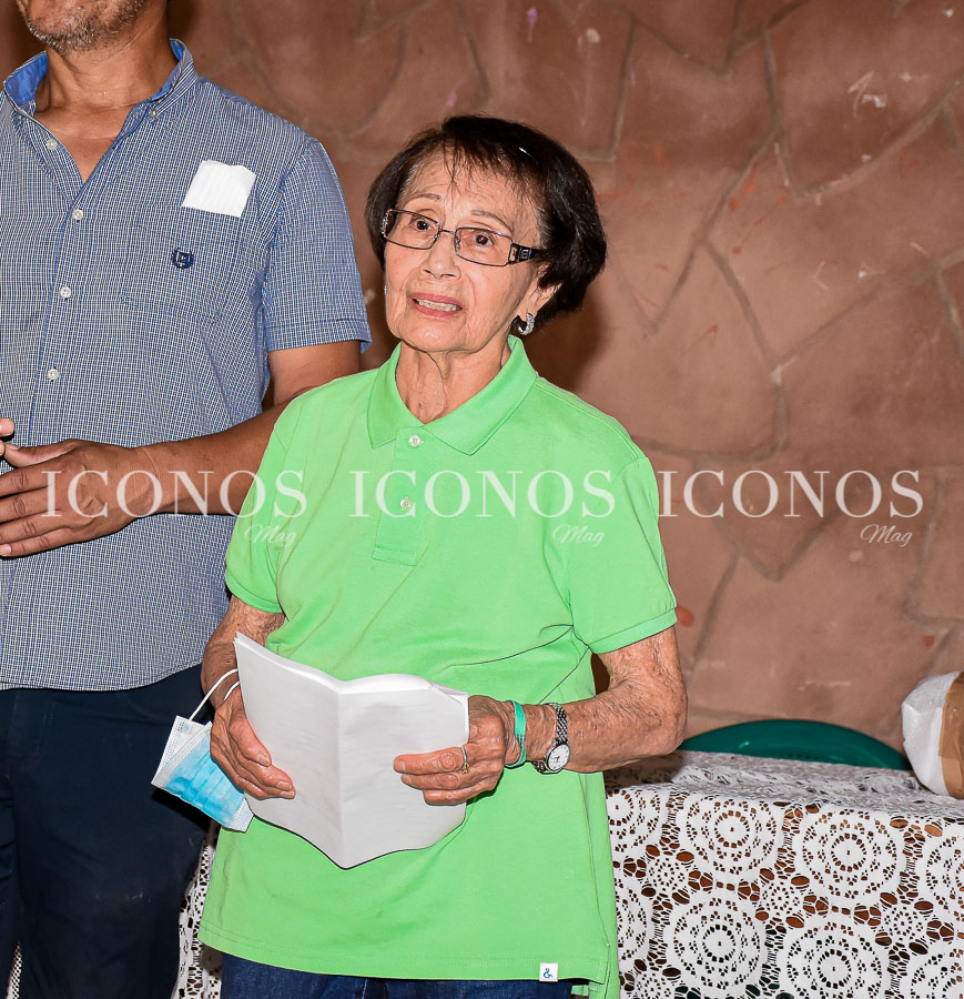 Donación muñecas y juguetes El Piligüín doctora Merceditas Alonzo