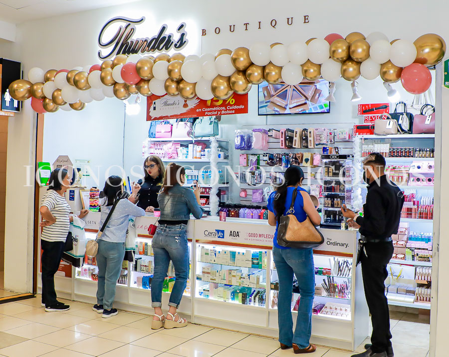 Primer aniversario Thunder's boutique Mall Multiplaza San Pedro Sula Honduras