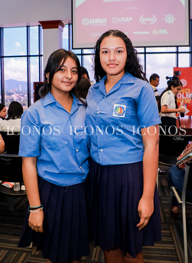Roger Valladares conferencia Emprendimientos del siglo 21 (48)