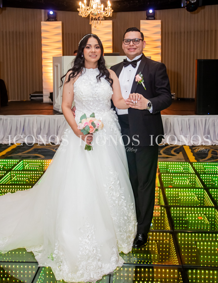 Boda Raiza Flores y Pedro Menjívar