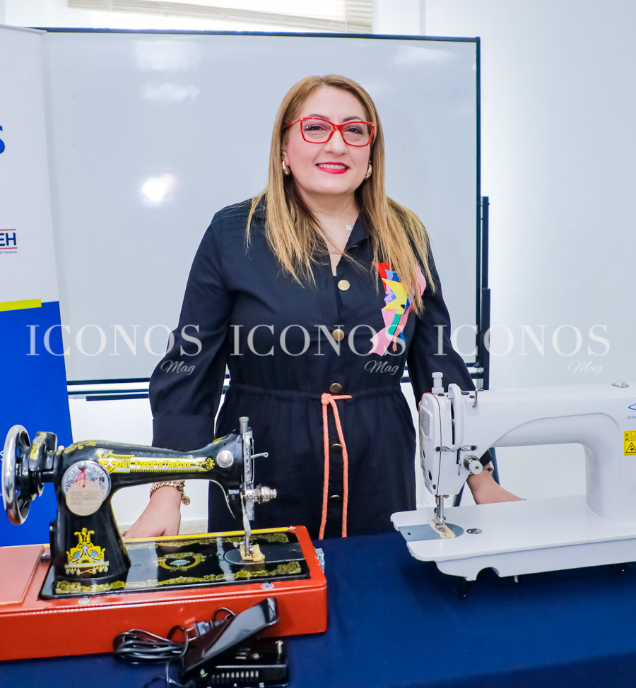 Entrega kits emprendedoras by Grupo Jaremar (2)