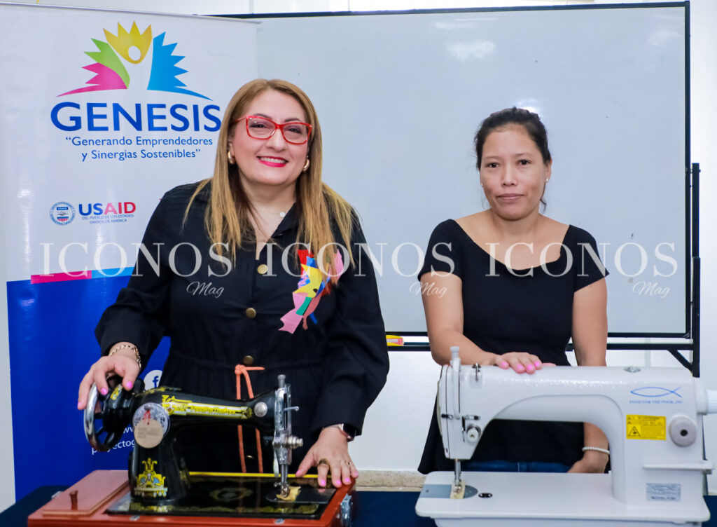 Entrega kits emprendedoras by Grupo Jaremar (2)
