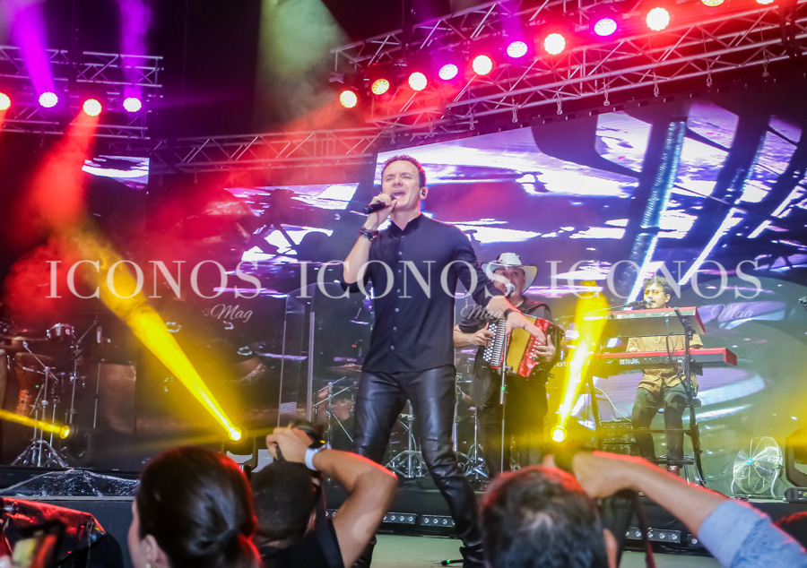 Fonseca live private concert by Banco Cuscatlan Honduras parte 4