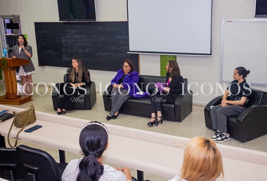 La mujer y su lucha por sus derechos y reivindicaciones by UTH Honduras (1)