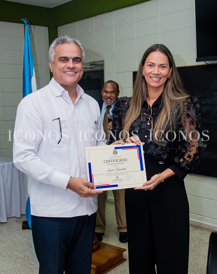 La mujer y su lucha por sus derechos y reivindicaciones by UTH Honduras (1)