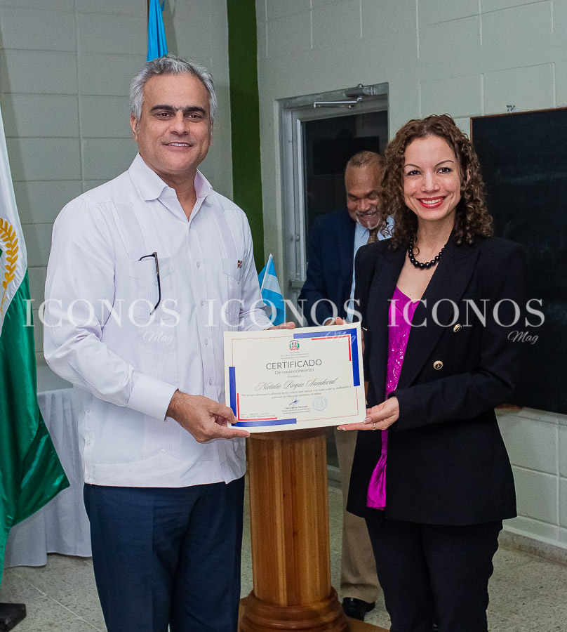 La mujer y su lucha por sus derechos y reivindicaciones by UTH Honduras (1)