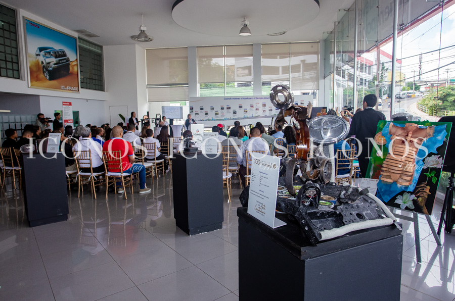 Premiación concurso Arte Centenario Grupo Flores Honduras