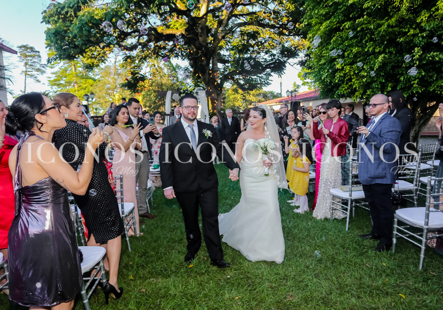 Bodas del año 2023 Honduras ICONOS Mag
