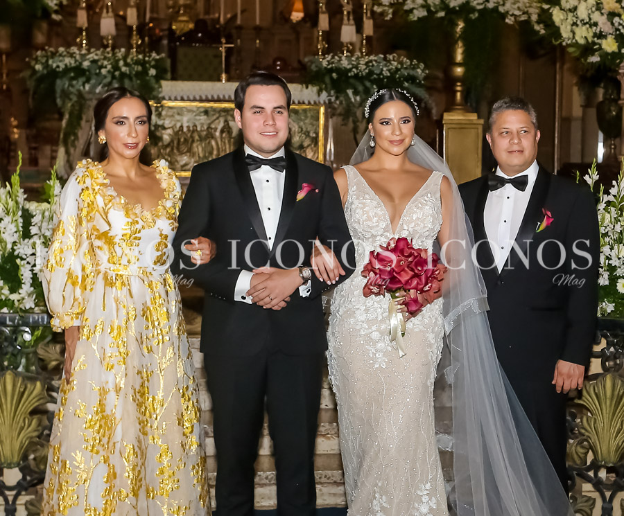 Misa boda Maria Fernanda Alcerro Lopez y Jose Mario Lanza Barahona