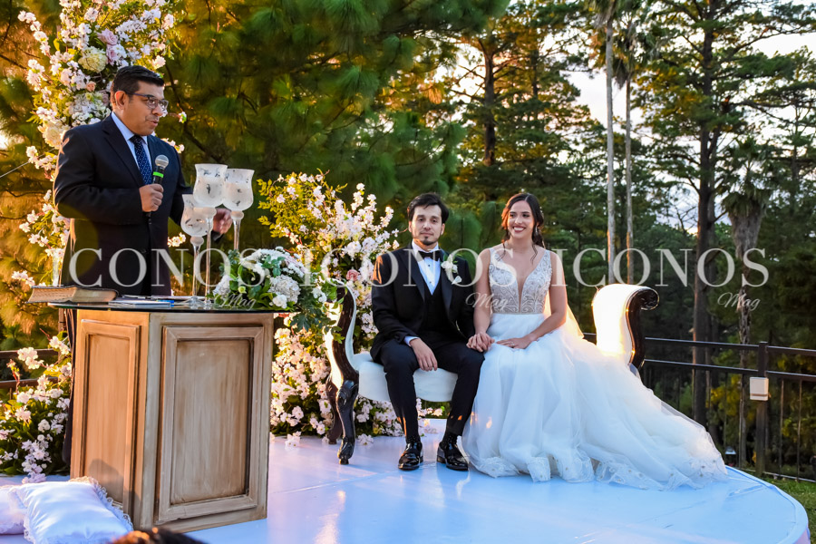 https://iconosmag.com/fotogaleria/ceremonia-boda-sophie-alexandra-mendoza-perez-hector-gustavo-sabillon-viera-cumbre-hatillo-tegucigalpa-honduras/
