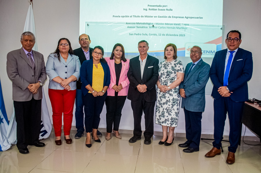 Defensa tesis profesional by UCENM Honduras