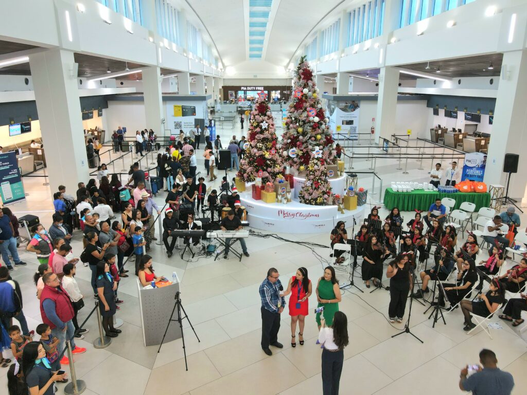 Encendido de Navidad 2023 Aeropuerto Internacional Palmerola