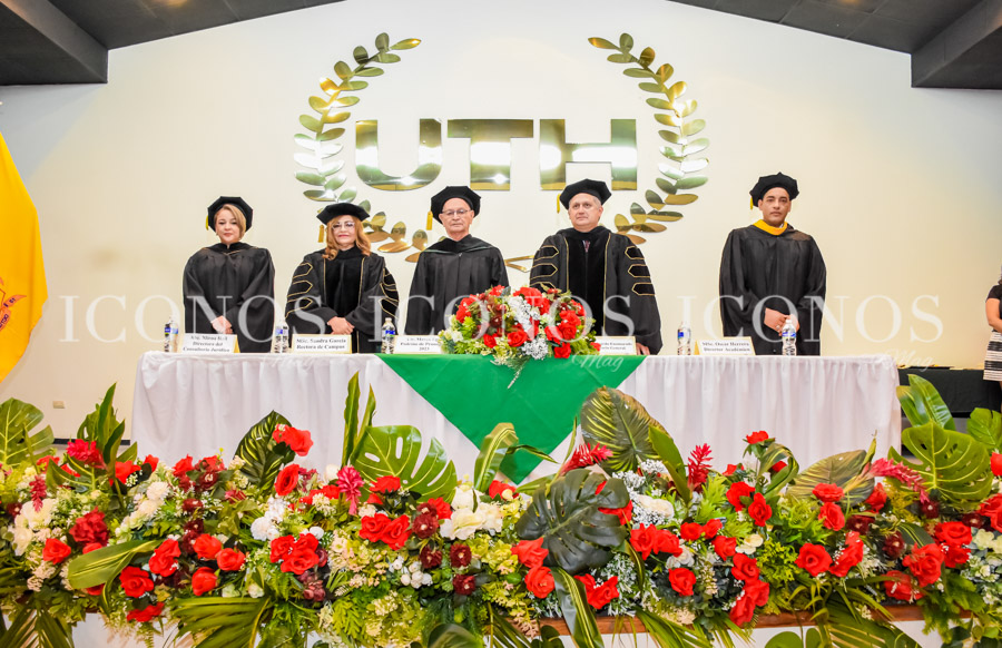 Graduación 2023 UTH campus El Progreso 1
